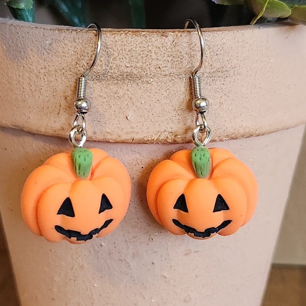 Orange Jack-O-Lantern Pumpkin Halloween Dangle Earrings Silver Tone Fishhook